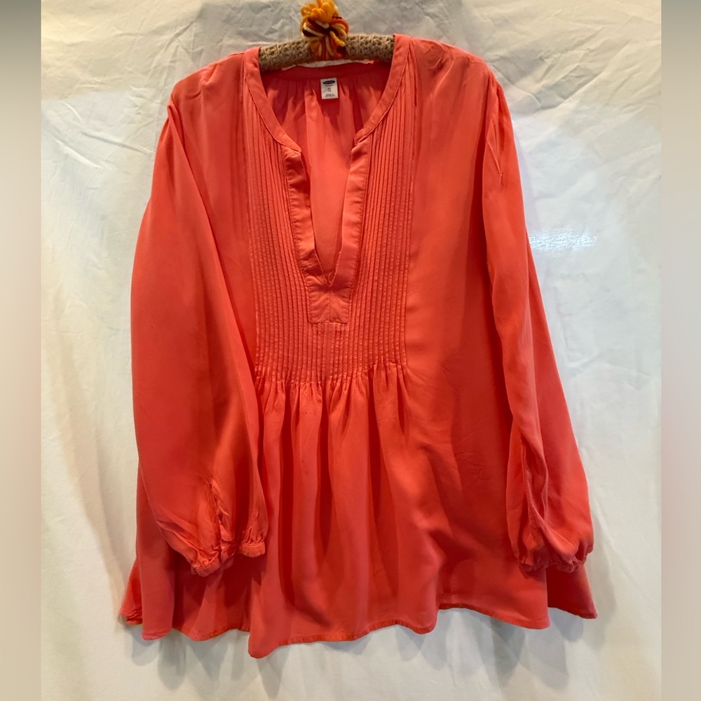 Old Navy Coral Women's Blouse